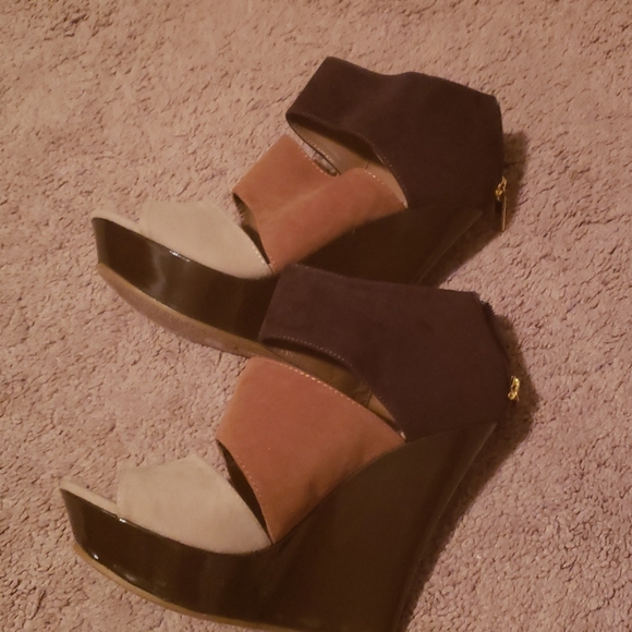 35.00 - Picture 2 of 2